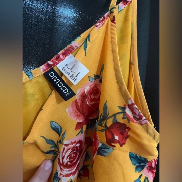 H&M Divided women’s size 6 yellow floral dress beachy summer spring - Picture 2 of 5